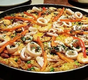Приготування паельї з куркою і морепродуктами рецепт, поради (куркою) Приготування паельї з куркою і морепродуктами рецепт, поради