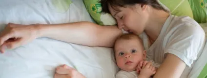 Місячний дитина не спить цілий день, уроки для мам (спить) Місячний дитина не спить цілий день, уроки для мам