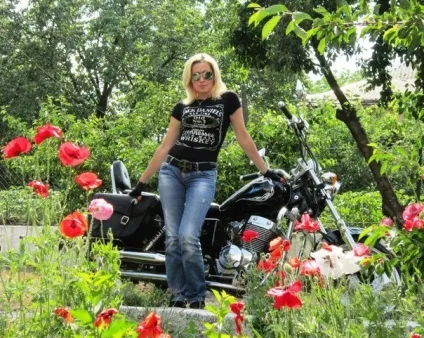 Мотоцикл як нове життя - she - moto (життя) Мотоцикл як нове життя - she - moto