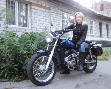 Мотоцикл як нове життя - she - moto (мотоцикл) Мотоцикл як нове життя - she - moto