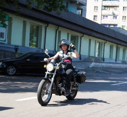 Мотоцикл як нове життя - she - moto (життя) Мотоцикл як нове життя - she - moto