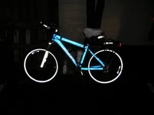 Наклейки на велосипед на раму, на обода і на колеса