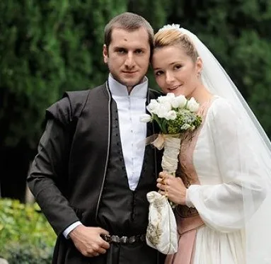 Надя Михалкова з чоловіком і дітьми, stodam (чоловіком) Надя Михалкова з чоловіком і дітьми, stodam