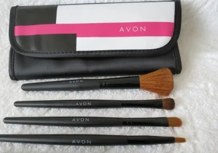 Набір кистей для макіяжу ейвон (avon), відгуки - макіяж в домашніх умовах (ейвон) Набір кистей для макіяжу ейвон (avon), відгуки - макіяж в домашніх умовах