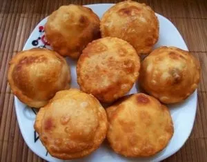 Шалені пиріжки бомбочки з помідорами і сиром (рецепт пиріжків бомб) Шалені пиріжки бомбочки з помідорами і сиром