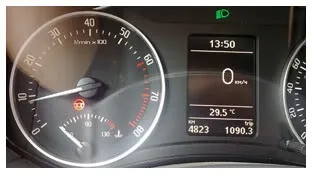 Про що сигналізують значки на приладовій панелі автомобіля (габарити ближнє світло) Про що сигналізують значки на приладовій панелі автомобіля