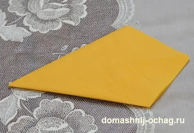 Орігамі лебідь з серветки