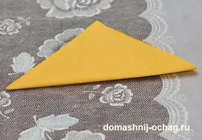 Орігамі лебідь з серветки