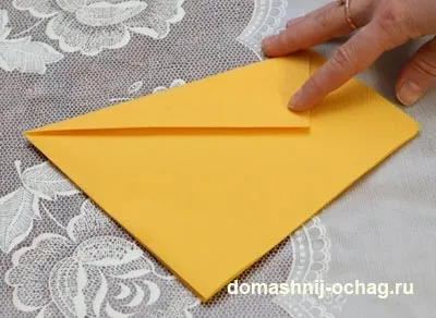 Орігамі лебідь з серветки