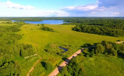 Продаж землі на березі, а також землі з озером, вигідно купити ділянку у води (купити) Продаж землі на березі, а також землі з озером, вигідно купити ділянку у води