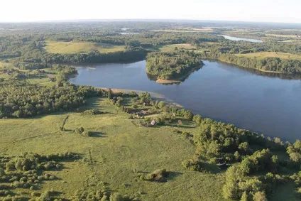 Продаж землі на березі, а також землі з озером, вигідно купити ділянку у води (землі) Продаж землі на березі, а також землі з озером, вигідно купити ділянку у води