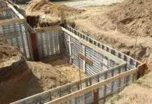 Перший вінець фундаменти різного виду і укладання матеріалу (один шар стеклоизола) Перший вінець фундаменти різного виду і укладання матеріалу