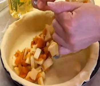 Пиріг з курагою (простий, татарський, з родзинками) рецепти