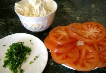 Пиріжки з помідорами і сиром - покроковий рецепт з фото на (кулінари) Пиріжки з помідорами і сиром - покроковий рецепт з фото на
