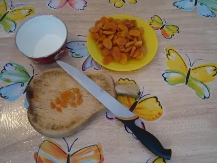 Пиріг з курагою 1