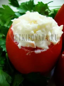 Помідори, фаршировані сиром, часником і крабовими паличками, прості кулінарні рецепти з (помідори) Помідори, фаршировані сиром, часником і крабовими паличками, прості кулінарні рецепти з