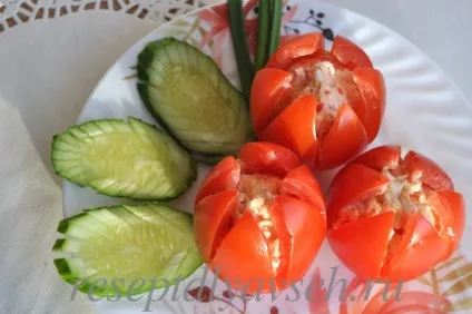 Помідори фаршировані крабовими паличками (фаршировані гострою начинкою) Помідори фаршировані крабовими паличками