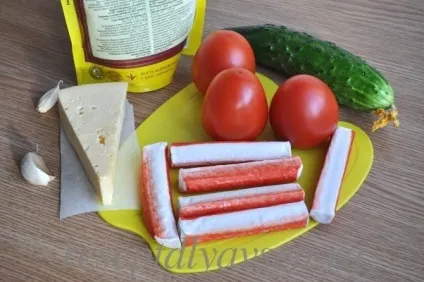Помідори фаршировані крабовими паличками (помідори) Помідори фаршировані крабовими паличками