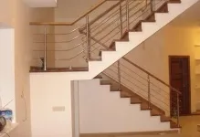 Найпростіша сходи для будинку своїми руками, звичайна на другий поверх, розміри і види в маленькому (найпростіша сходи) Найпростіша сходи для будинку своїми руками, звичайна на другий поверх, розміри і види в маленькому