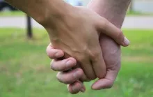 Прихильність в стосунках