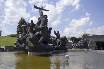 Батьківщина-мати в киеве