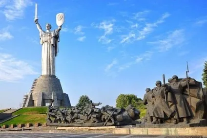 Батьківщина-мати в киеве