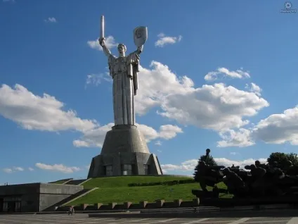 Батьківщина-мати в киеве