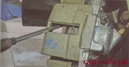 Перевірка і заміна гальмівних колодок калини (гальмівних) Перевірка і заміна гальмівних колодок калини
