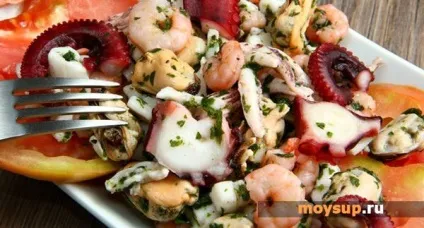 Простий салат з морепродуктів з овочами - рецепт з фото (морепродуктів) Простий салат з морепродуктів з овочами - рецепт з фото
