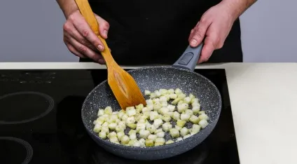 Салат цезар з куркою і беконом, покроковий рецепт з фото (напої) Салат цезар з куркою і беконом, покроковий рецепт з фото