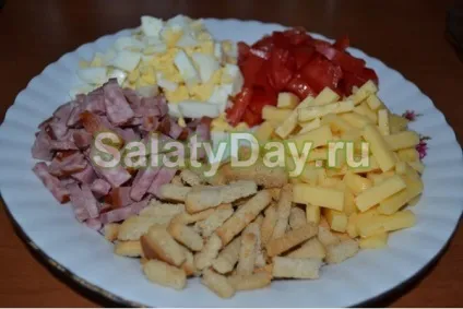 Салат з сухариками і копченої ковбасою - блюдо на швидку руку рецепт з фото і відео (копченої) Салат з сухариками і копченої ковбасою - блюдо на швидку руку рецепт з фото і відео