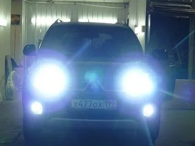 Штраф за ксенон передбачає його законодавство України (інших учасників руху) Штраф за ксенон передбачає його законодавство рф