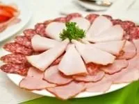 Сирна нарізка асорті приклади оформлення на святковий стіл