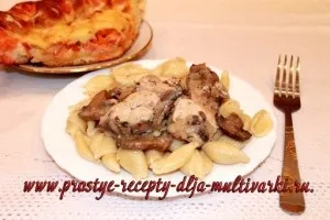 Соковита курка з грибами в мультиварці (курка з грибами в мультиварці) Соковита курка з грибами в мультиварці