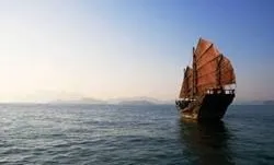 Сонник плавати в морі
