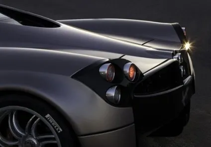 Суперкар pagani huayrа
