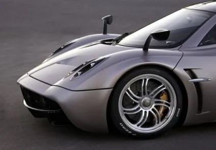 Суперкар pagani huayrа
