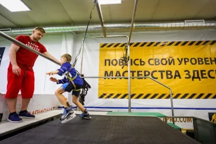 Тренування з хокею в хокейно-тренувальному центрі «білайкпро», тренування для початківців в (початківців) Тренування з хокею в хокейно-тренувальному центрі «білайкпро», тренування для початківців в