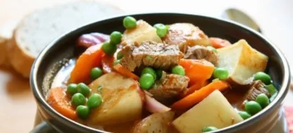 Тушкована яловичина - рецепти з овочами, картоплею, грибами і солоними огірками (овочами) Тушкована яловичина - рецепти з овочами, картоплею, грибами і солоними огірками