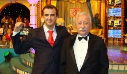 Важкий барабан і подарунки на замовлення - іжевчане розповіли, як знімається «поле чудес» (самої) Важкий барабан і подарунки на замовлення - іжевчане розповіли, як знімається «поле чудес»