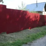 Встановлення огорожі з профнастилу на нерівному ділянці, фото і відео уроки (забору) Встановлення огорожі з профнастилу на нерівному ділянці, фото і відео уроки