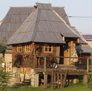 Вибір проекту і будівництво мисливського будиночка або хатинки (будиночка) Вибір проекту і будівництво мисливського будиночка або хатинки