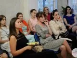 У києві дамам розповіли про тонкощі сучасного етикету (етикету «Bon Ton») У києві дамам розповіли про тонкощі сучасного етикету