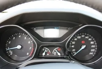 Хіт-парад порівняльний тест chevrolet cruze, ford focus і opel astra, тест-драйви (авторинки югаУкаіни) Хіт-парад порівняльний тест chevrolet cruze, ford focus і opel astra, тест-драйви