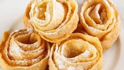 Хворост «трояндочки» - кілька рецептів з покроковим фото (хмиз тонкий хрусткий рецепт трояндочки фото) Хворост «трояндочки» - кілька рецептів з покроковим фото