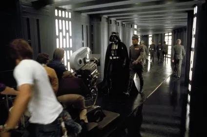 За кадром