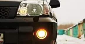 Заміна гальмівної рідини на renault megane 2, my machines (колесо переднє ліве) Заміна гальмівної рідини на renault megane 2, my machines