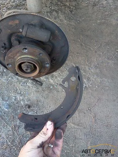 Заміна задніх гальмівних колодок на ваз 2108, 2109, 21099 і ваз 2113, 2114, 2115, ремонт авто (колодок) Заміна задніх гальмівних колодок на ваз 2108, 2109, 21099 і ваз 2113, 2114, 2115, ремонт авто