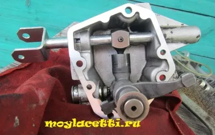 Заміна сальника штока вибору передач лачетті, мій лачетті (вибору) Заміна сальника штока вибору передач лачетті, мій лачетті