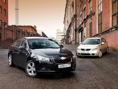Журналісти порівняли chevrolet cruze і kia cerato - тест-драйви - журнал (Ford Focus який) Журналісти порівняли chevrolet cruze і kia cerato - тест-драйви - журнал